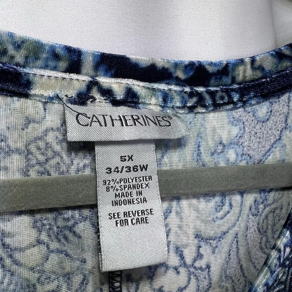 Catherines Women’s Plus Size 5X Velvet Blue Floral Print 3/4 Sleeve V Neck Tunic